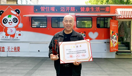 安康李軍，18年獻(xiàn)出“10”個(gè)自己……