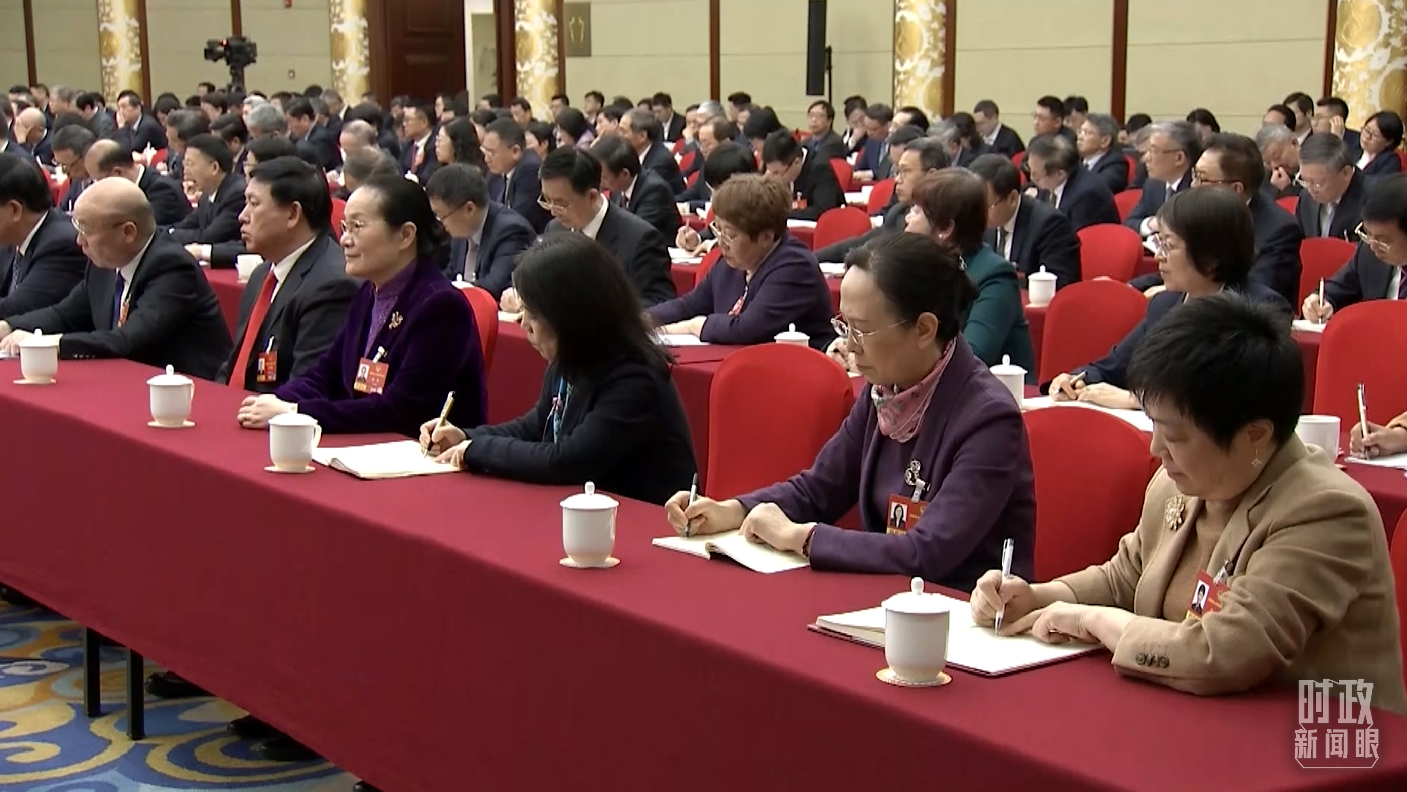 △當天的政協(xié)聯(lián)組會現(xiàn)場。