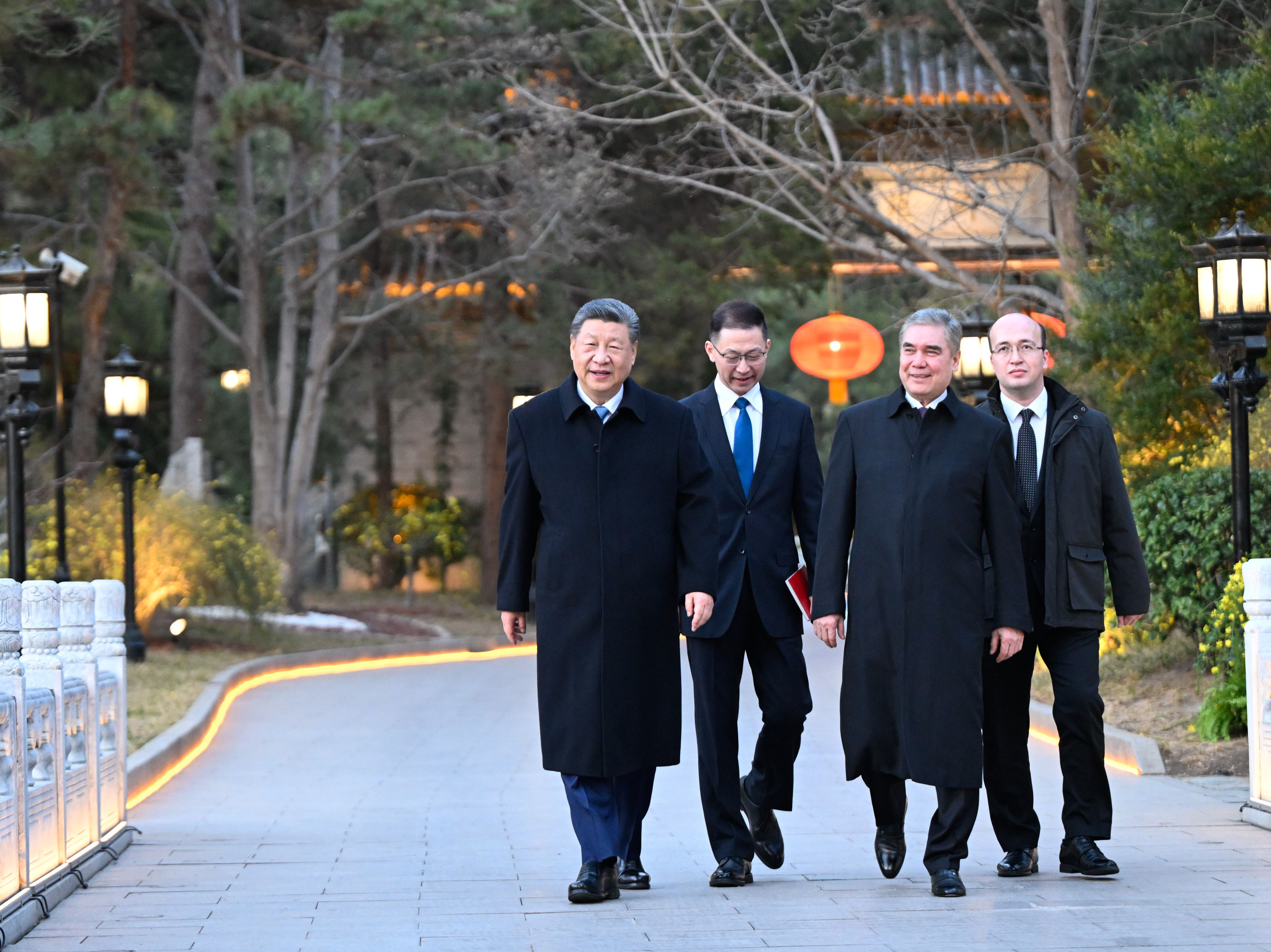 2026年3月18日，國(guó)家主席習(xí)近平在北京會(huì)見土庫(kù)曼斯坦民族領(lǐng)袖、人民委員會(huì)主席別爾德穆哈梅多夫。