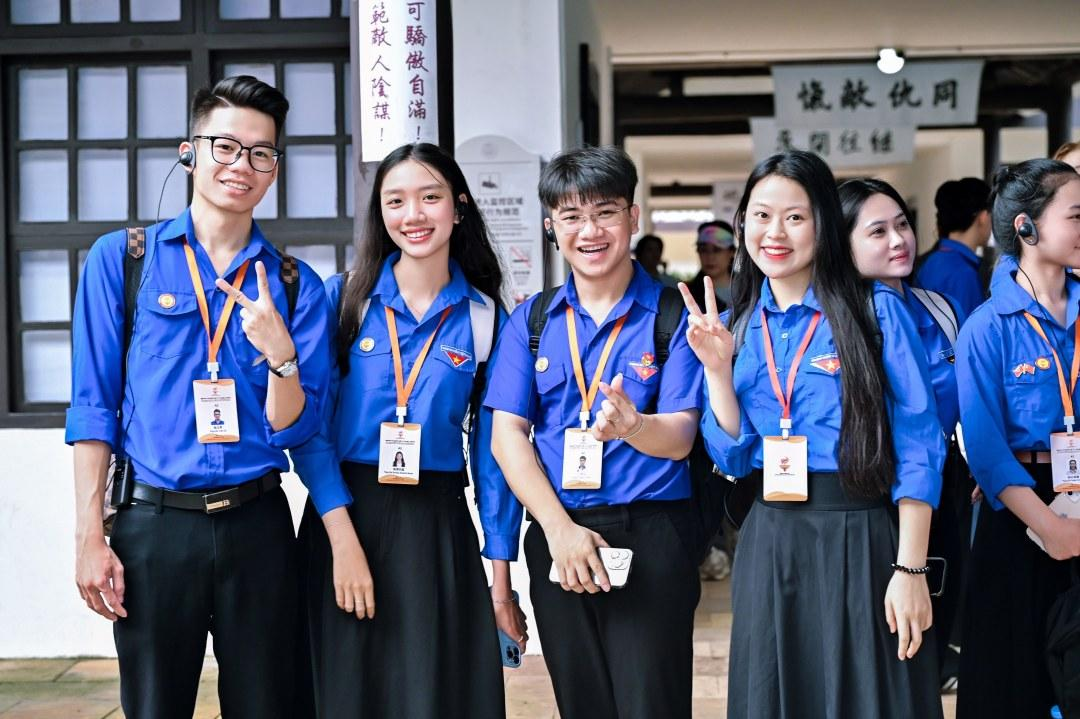 200名來自越南胡志明共青團中央的青少年代表齊聚廣州開啟“紅色研學之旅”。