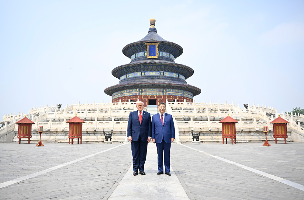 5月14日，國家主席習(xí)近平同來華進(jìn)行國事訪問的美國總統(tǒng)特朗普參觀天壇。兩國元首在祈年殿廣場合影。